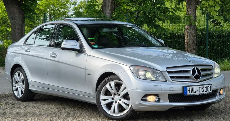 samochody osobowe Mercedes-Benz Klasa C cena 32500 przebieg: 218000, rok produkcji 2009 z Dynów